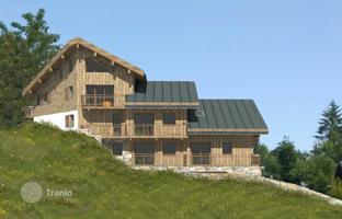 New duplex apartment in a residence with a spa area, Meribel, France for 1,350,000 €