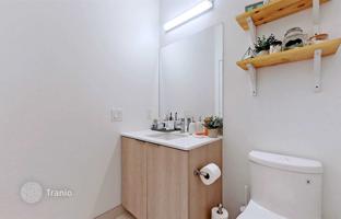 2-bedroom apartment in Old Toronto for C$802,000