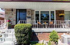 Terraced house – Etobicoke, Toronto, Ontario,  Canada for C$1,401,000