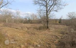 Land plot 1,000 m² in Grožnjan for 72,000 €