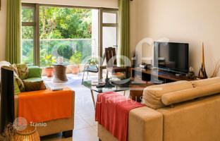 3-bedroom apartment 145 m² in Black River for $404,000