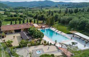 Luxury villa with a swimming pool, a park and a restaurant close to Florence, Italy for 3,600,000 €