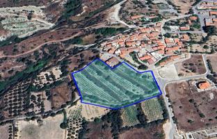 Land plot 7,358 m² in Dhoros for 500,000 €