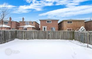 11-bedroom house in Scarborough for C$1,690,000