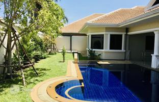 3-bedroom villa 230 m² in Pattaya for $620,000