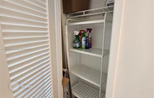 1-bedroom apartments in condo 74 m² in Collins Avenue for $439,000