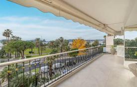 Renovated apartment with a beautiful view on the Croisette, Cannes, France for 1,950,000 €