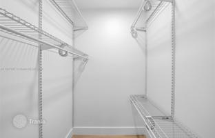 2-bedroom apartments in condo 107 m² in Miami for $595,000