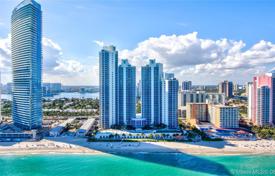 Bright apartment with ocean views in a residence on the first line of the beach, Sunny Isles Beach, Florida, USA for $1,890,000