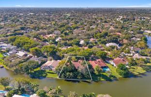 5-bedroom house 714 m² in Coral Springs for $1,370,000