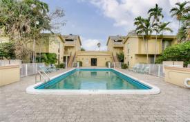 Townhome – Coral Springs, Florida, USA for $332,000