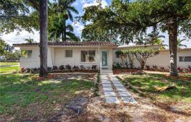 Townhome – Hollywood, Florida, USA for $789,000