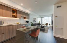 Apartment – Bathurst Street, Toronto, Ontario,  Canada for C$749,000