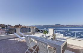 Well maintained house just 200 meters from the sea, in Saint-Tropez, Cote d Azur, France for 3,500 € per week