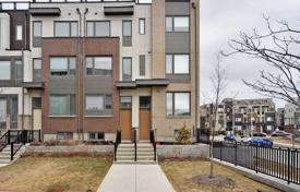 Terraced house – North York, Toronto, Ontario,  Canada for 704,000 €
