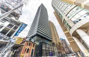 2-bedroom apartment in Grenville Street for C$1,056,000