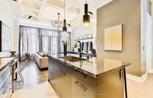 8-bedroom house in Etobicoke for C$2,587,000