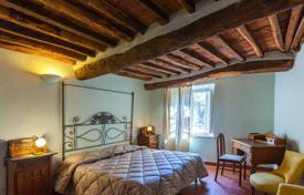Pescaglia (Lucca) — Tuscany — Rural/Farmhouse for sale for 550,000 €
