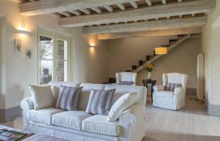 4-bedroom villa 320 m² in Fabro for 870,000 €