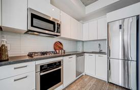 Apartment – Richmond Street West, Old Toronto, Toronto,  Ontario,   Canada for C$821,000