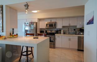 1-bedroom apartments in condo 94 m² in Collins Avenue for $450,000