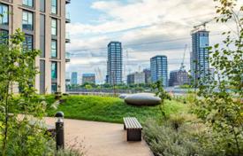 Spacious apartment with a balcony in a new residence with a garden, London, UK for $556,000