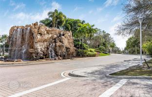 6-bedroom house 389 m² in Pembroke Pines for $950,000