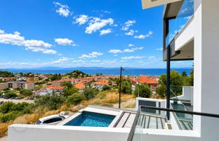 3-bedroom house 165 m² in Polychrono for 610,000 €