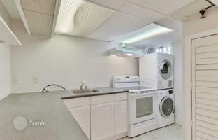 2-bedroom house in Etobicoke for 1,321,000 €