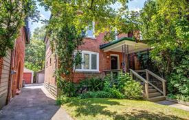 Townhome – East York, Toronto, Ontario,  Canada for C$1,488,000