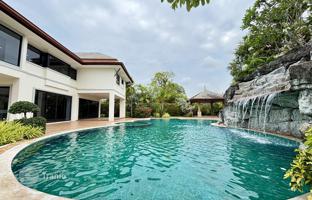 4-bedroom villa 480 m² in Pattaya for $879,000
