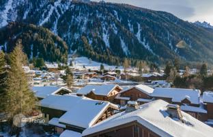 Duplex apartment with a garden and a terrace near the ski lift, Chamonix, France for 960,000 €