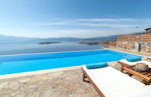 3-bedroom villa 250 m² in Agios Nikolaos (Crete) for 995,000 €