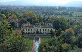 Luxury villas for sale province Lucca for 4,800,000 €