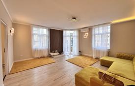Bright Corner 3-bedroom apartment with balcony in the city center only 7 min walk from Parliament for 366,000 €
