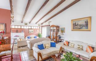 2-room apartment 152 m² in Athens for 450,000 €