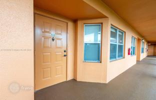 2-bedroom apartments in condo 127 m² in Pembroke Pines for $338,000