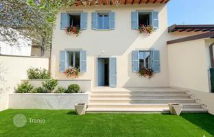 4-bedroom apartment 120 m² in Pietrasanta for 800,000 €