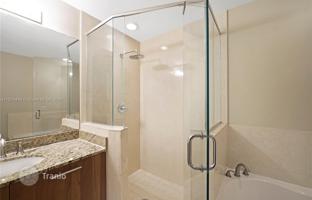 2-bedroom house 215 m² in Aventura for $668,000