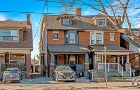 Terraced house – York, Toronto, Ontario,  Canada for C$1,916,000