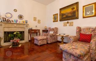 11-bedroom villa 1,067 m² in Chiusi for 1,600,000 €