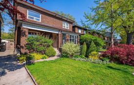 Terraced house – York, Toronto, Ontario,  Canada for C$1,235,000