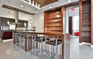 2-bedroom apartment in Old Toronto for C$1,068,000