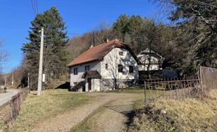 Well-maintained furnished house in the heart of Kolasin, Montenegro for 299,000 €