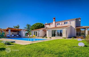 4-room house 226 m² in Fažana for 740,000 €