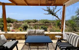 Seaview 3 bedroom villa in a beautiful scenery of South Crete for 400,000 €
