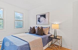 6-bedroom townhouse in Old Toronto for 1,003,000 €
