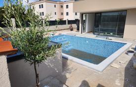House A house for sale in a great location! for 750,000 €