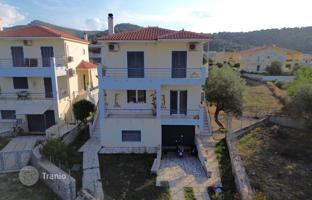 Spacious house with a garden and a parking near the sea, Peloponnese, Greece for 380,000 €