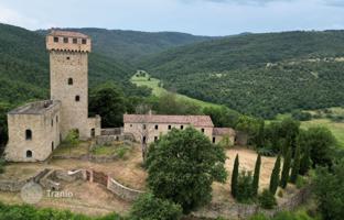 6-bedroom villa 1,080 m² in Passignano Sul Trasimeno for 1,950,000 €